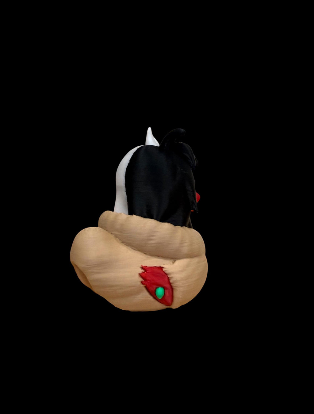 Diva de Pluma – Fashionably Ruthless Duck